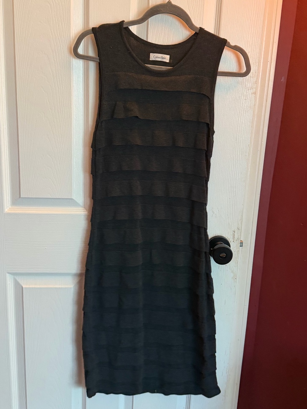Calvin Klein Sleeveless Tiered Knit Shift Dress